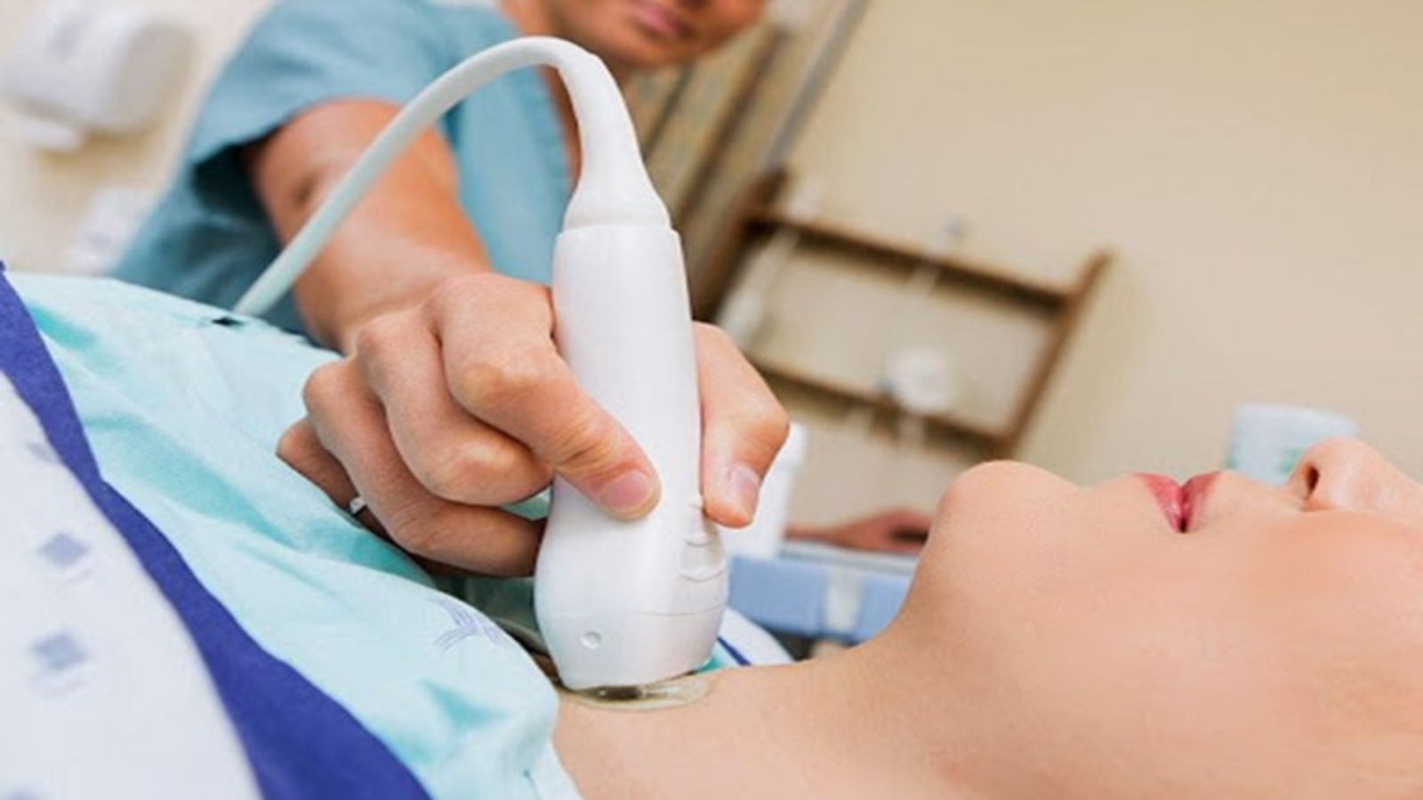 sieu-am-tuyen-giap-khi-mang-thai-3