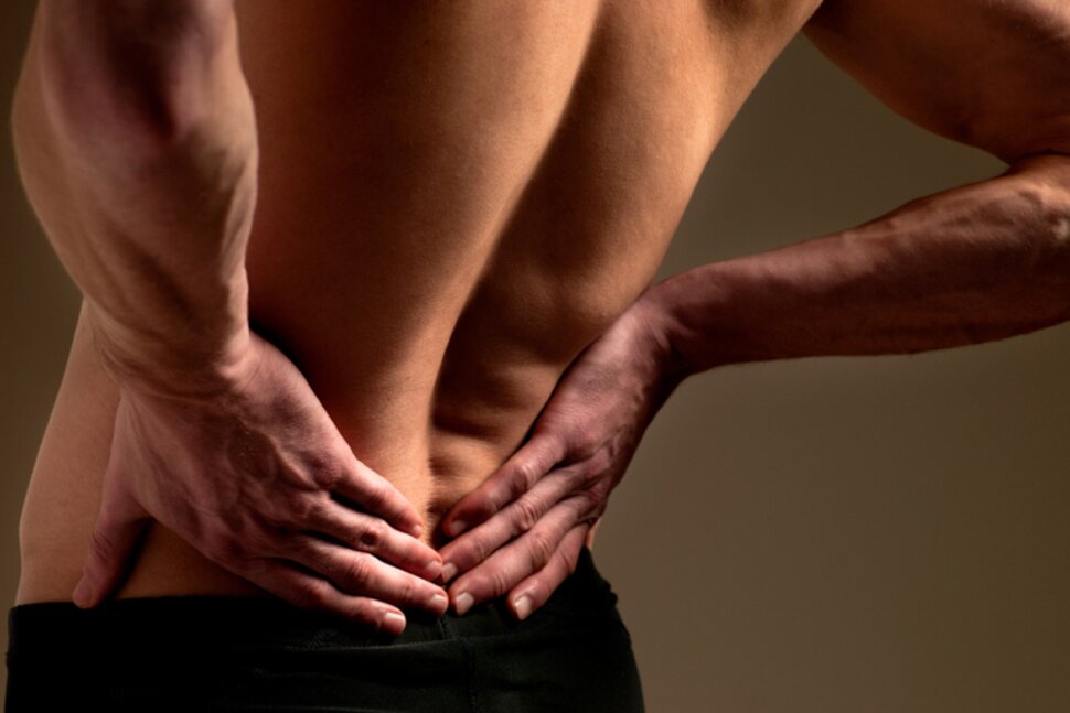 moi-lien-he-giua-ung-thu-phoi-va-dau-lung-1