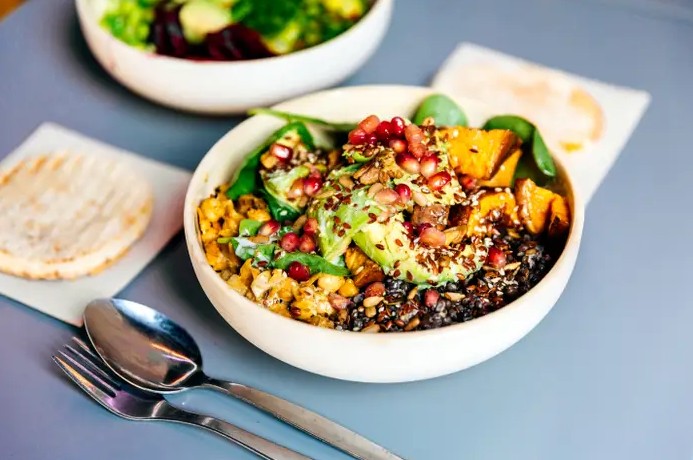 tap-the-duc-va-che-do-dinh-duong-sau-phau-thuat-ung-thu-vu-1