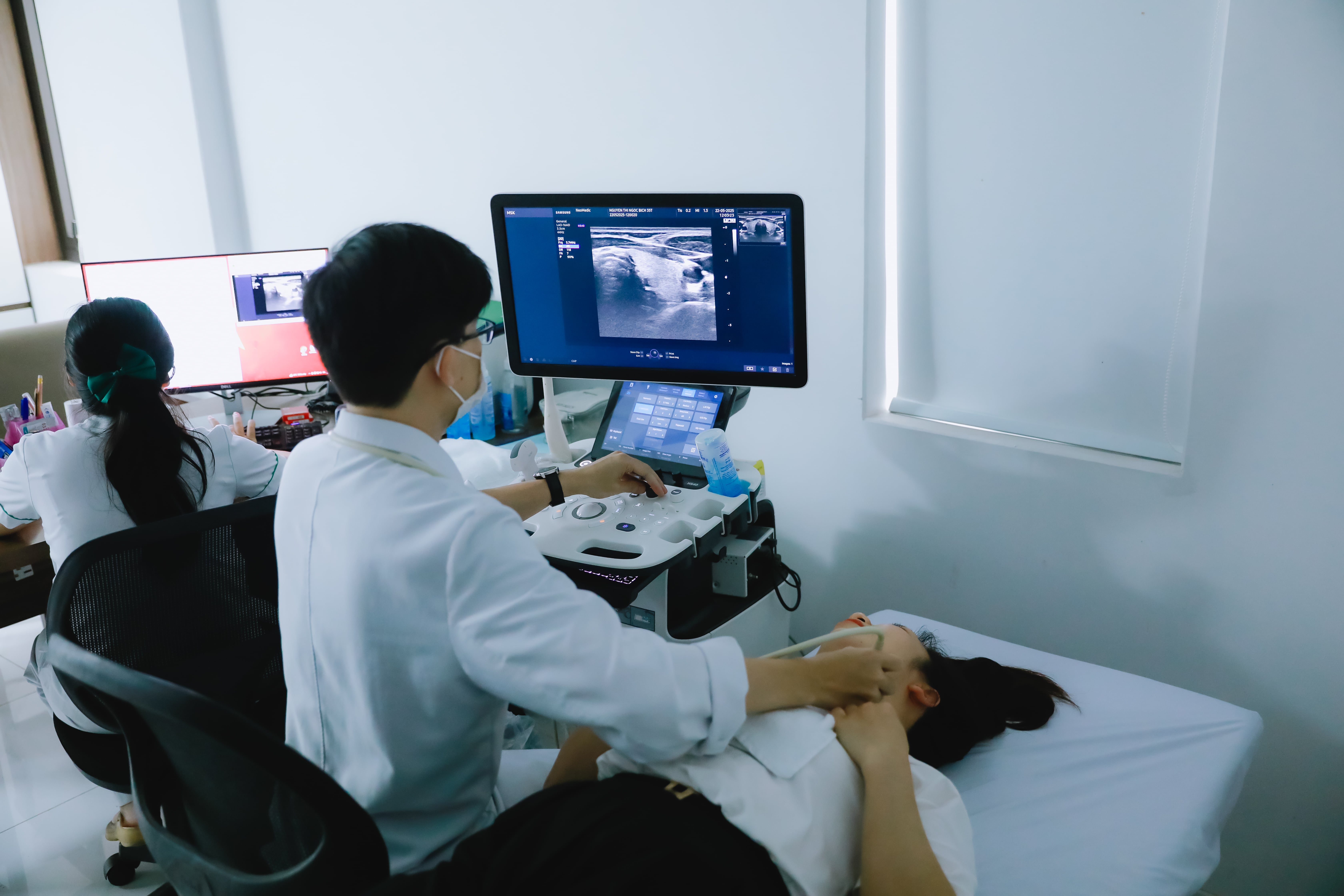 kham-suc-khoe-dinh-ky-cho-nhan-vien-nu-2